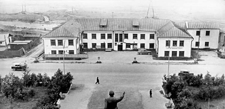 ЦК ВКП(б) в 1932 году принял постановление «О Колыме»